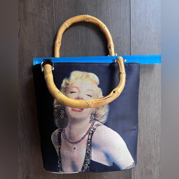 Vintage Marilyn Monroe Handbag w/Bamboo Handles - Picture 10 of 11